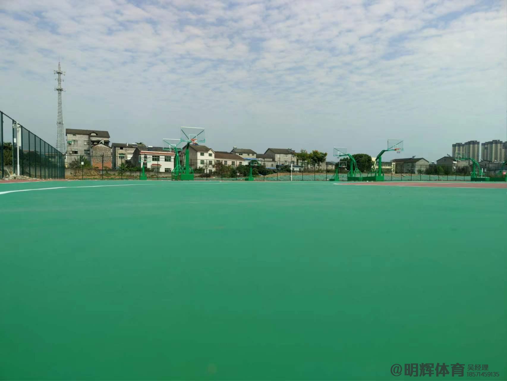 襄阳硬地丙烯酸球场的优缺点